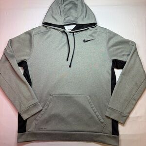 Nike Therma-Fit Men’s Pullover Hoodie – Size Large Gray